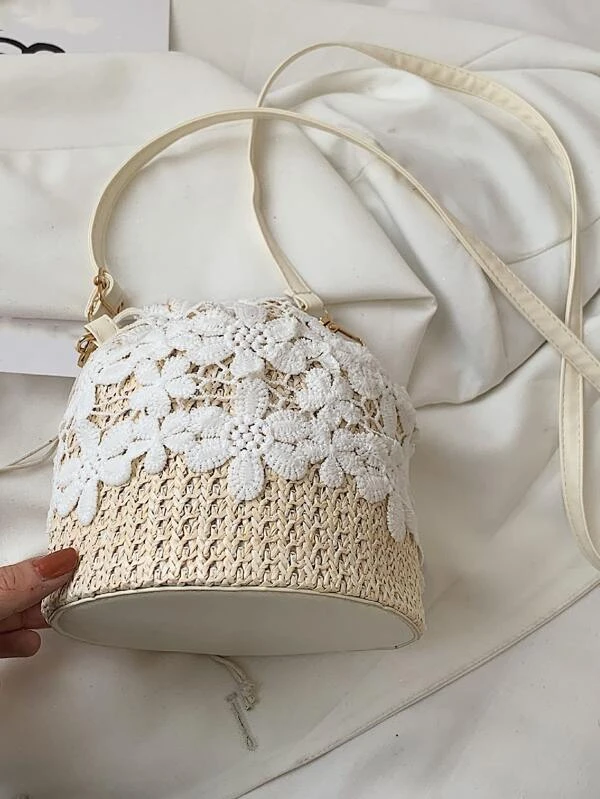 Lace Panel Drawstring Design Straw Bag
