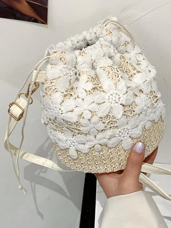 Lace Panel Drawstring Design Straw Bag