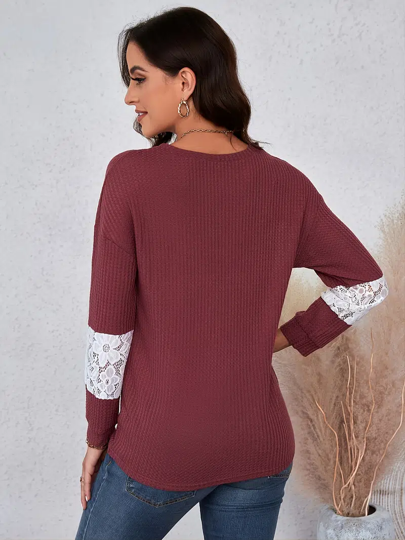 Women's Red Casual T-shirt with Lace Stitching